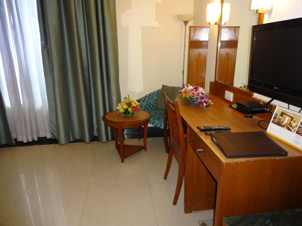 J P Cordial Hotel Bengaluru Kültér fotó